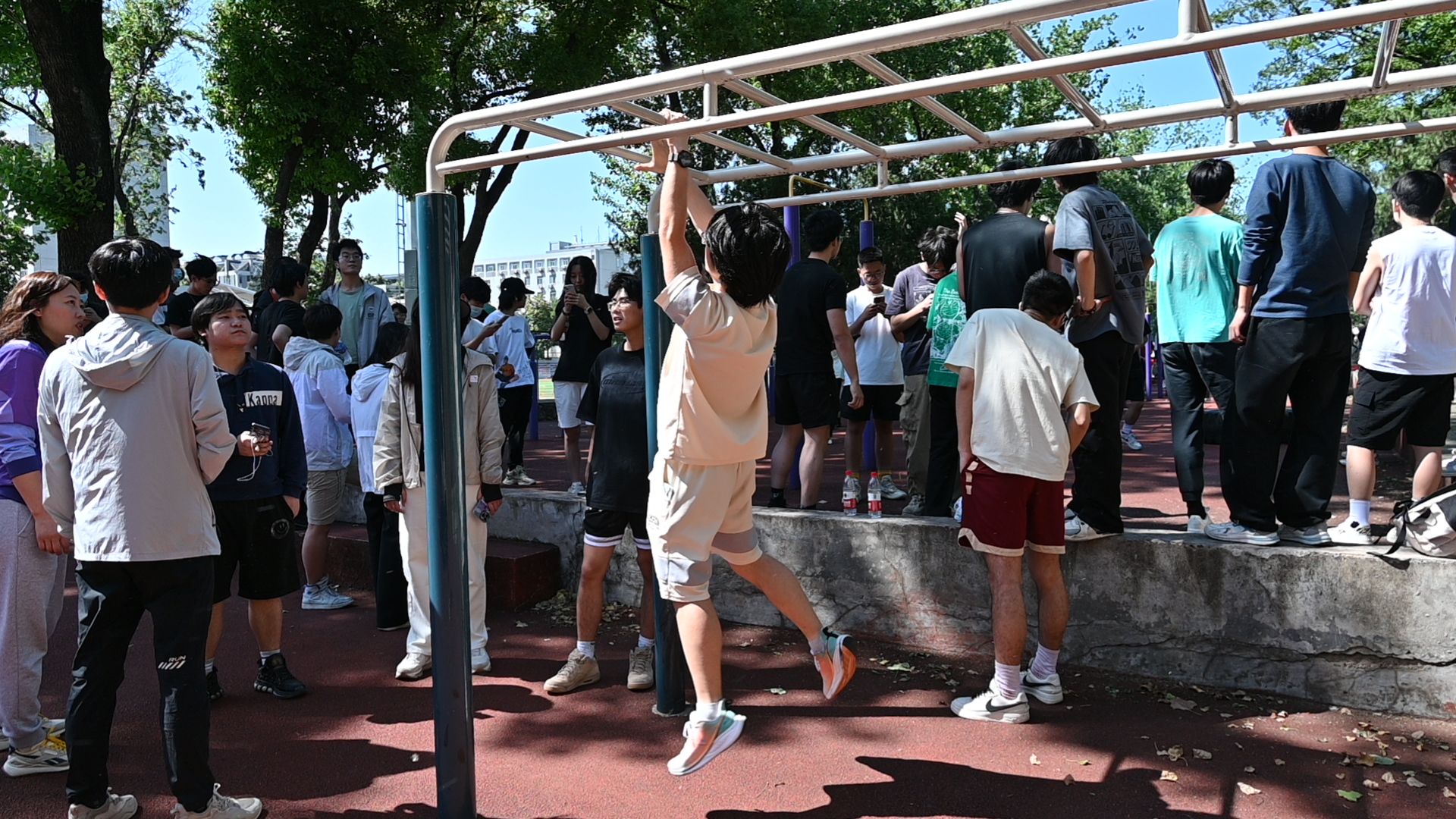 探球体育安全通道